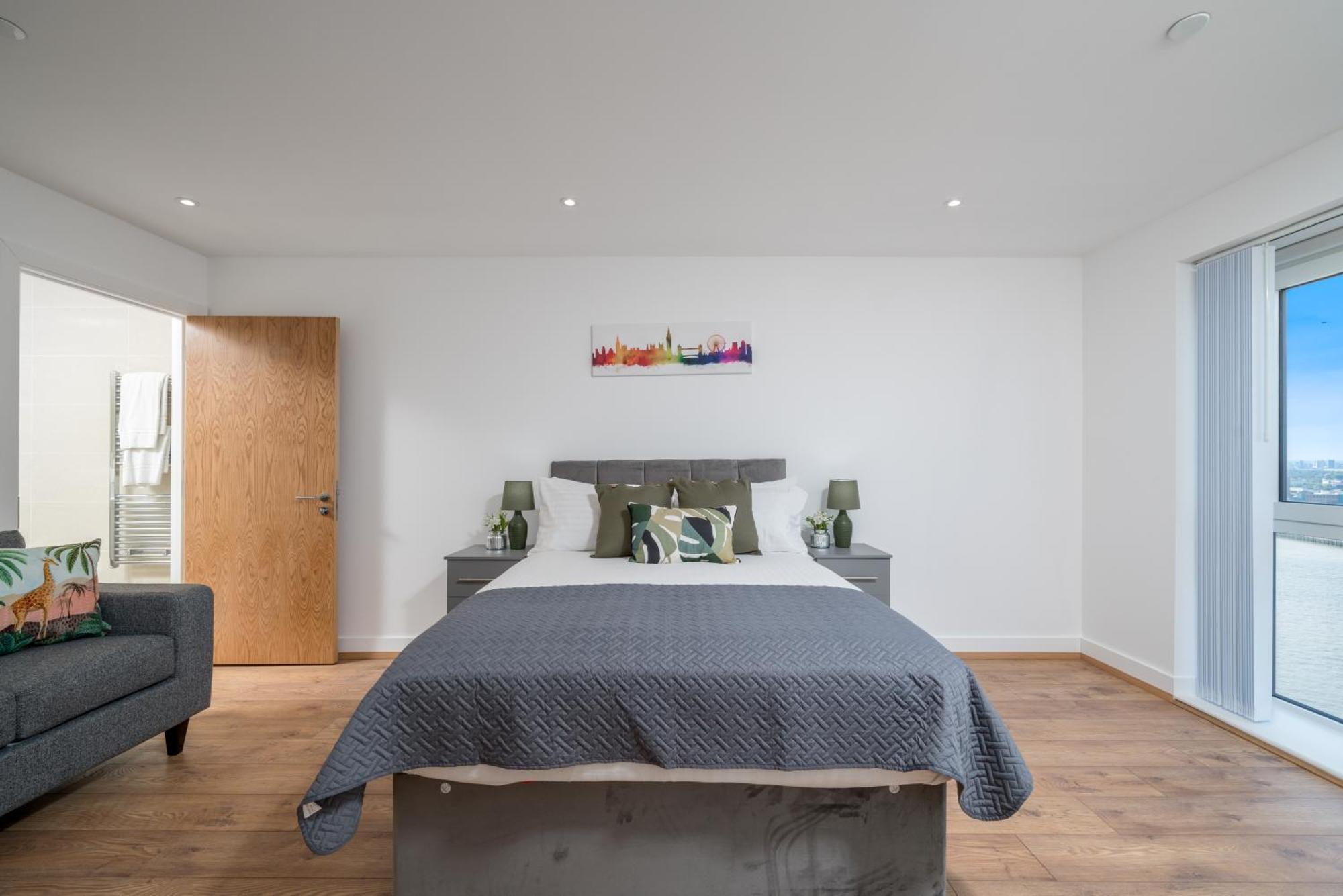 Skyvillion - London River Thames Top Floor Apartments By Woolwich Ferry, Mins To London Excel, O2 Arena , London City Airport With Parking Экстерьер фото