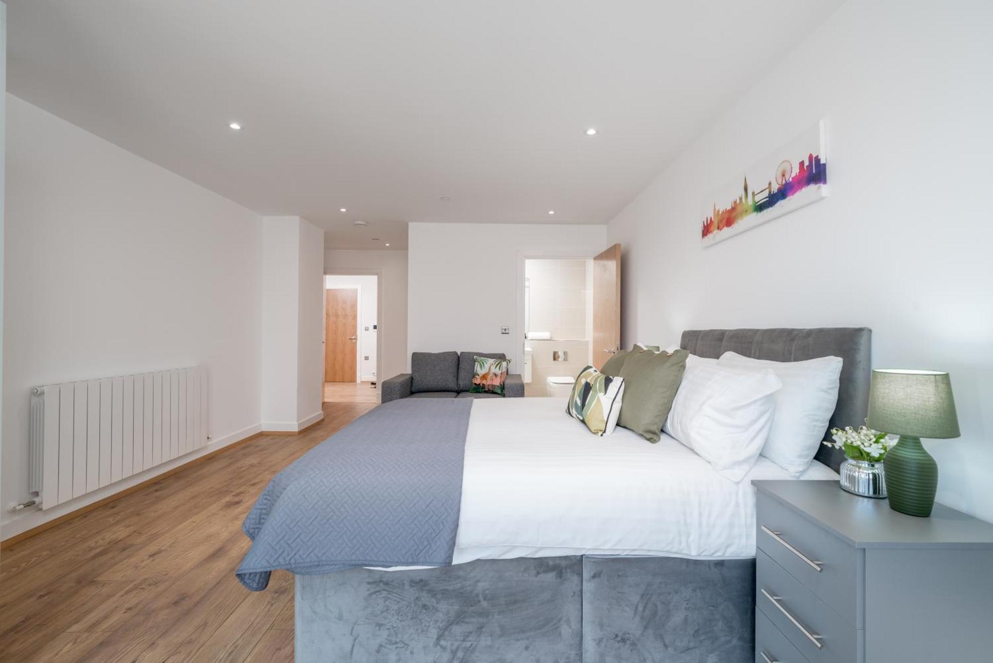 Skyvillion - London River Thames Top Floor Apartments By Woolwich Ferry, Mins To London Excel, O2 Arena , London City Airport With Parking Экстерьер фото