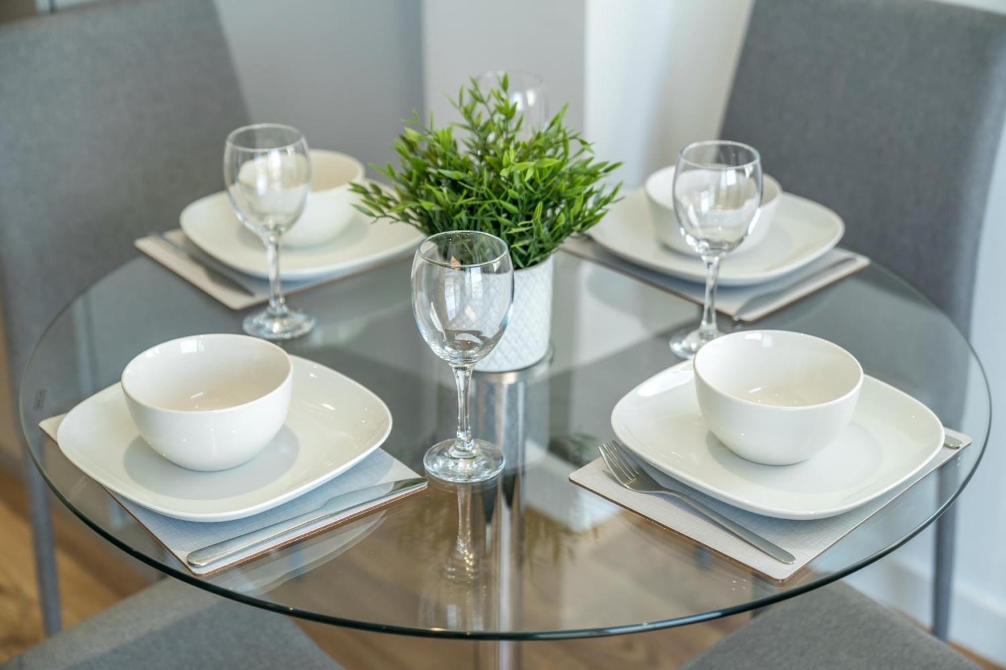 Skyvillion - London River Thames Top Floor Apartments By Woolwich Ferry, Mins To London Excel, O2 Arena , London City Airport With Parking Экстерьер фото
